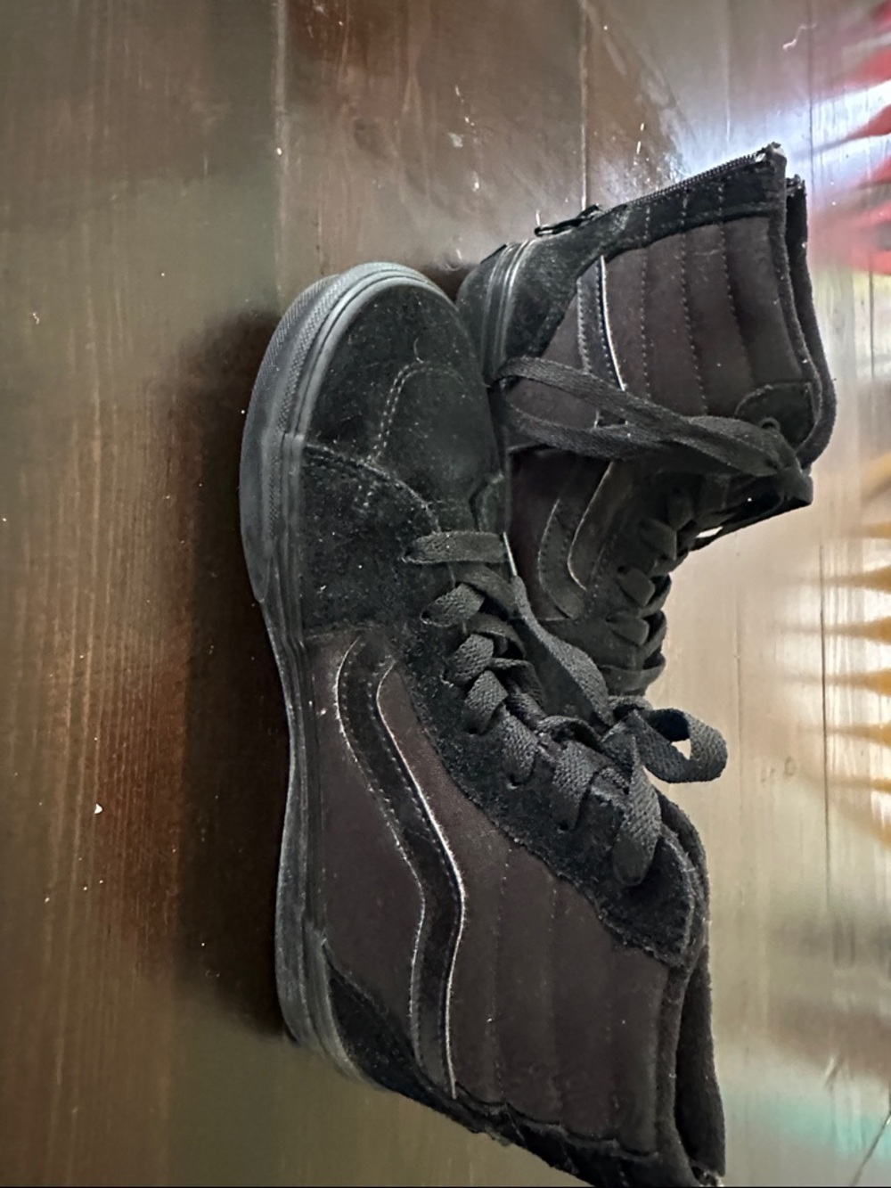 Black VANS High-Top Suede youth Sneakers